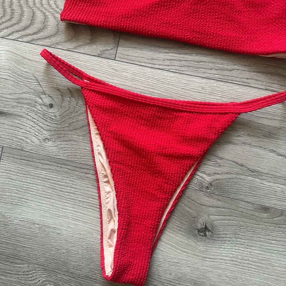 Red Textured Swim Set - Picture 2 of 7